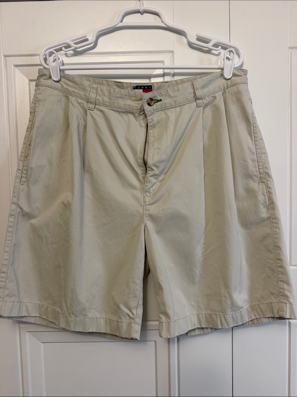 Tommy Hilfiger Men's Khaki Shorts